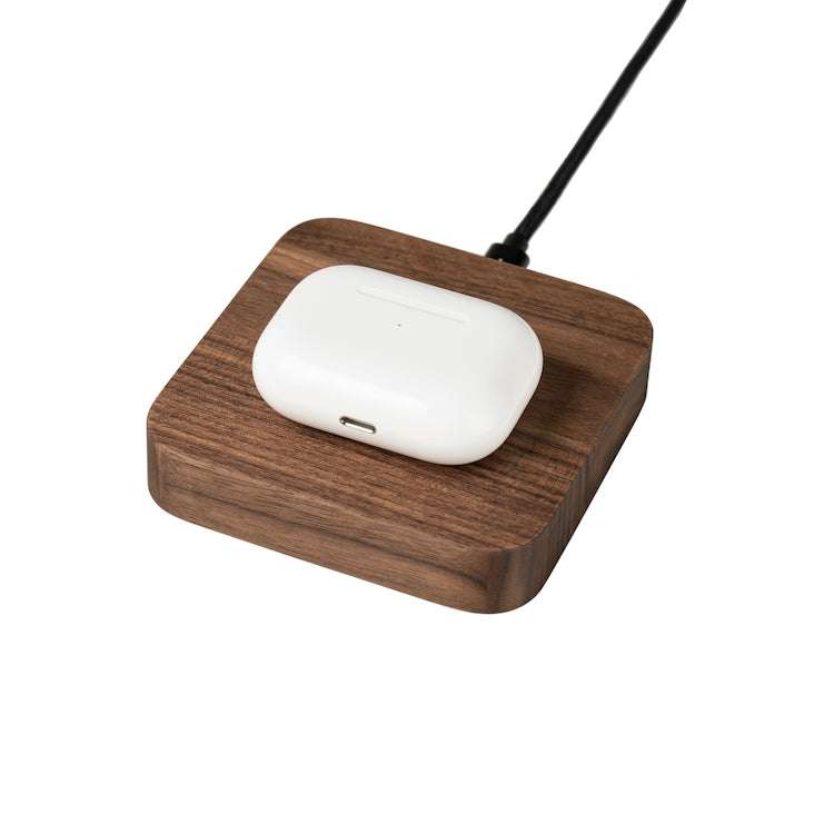Wireless Charger aus Holz #material_walnuss